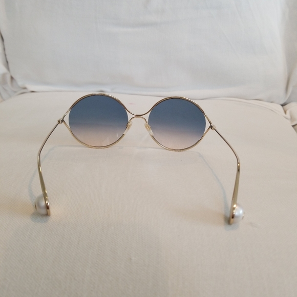 Gucci Sensual Romantic GG 0253S Sunglasses Gold - Picture 4 of 7